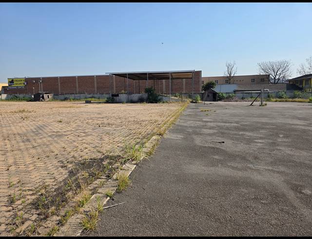 20,647M² INDUSTRIAL YARD FOR SALE IN UMGENI BUSINESS PARK